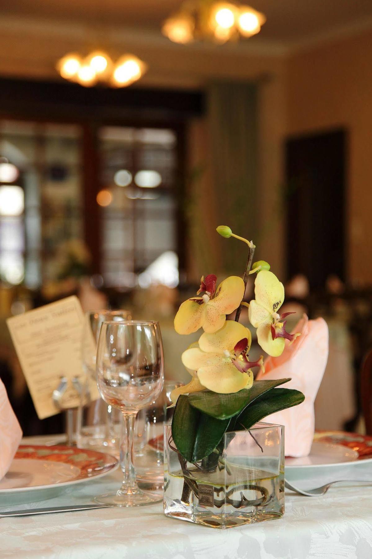 Restaurant Des Deux Vallees Hotel Entraygues-sur-Truyère